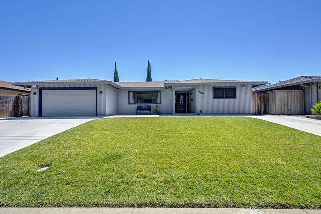 9700 Mira Del Rio Dr, Sacramento, CA 95827