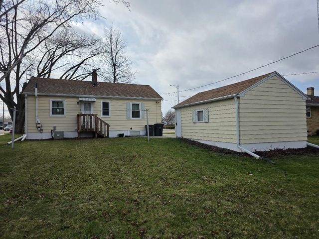 1024 S Main Street, Jefferson, WI 53549