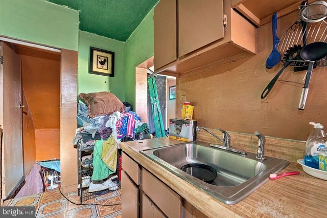 323 BYRON ST, Camden, NJ 08102