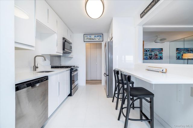 522 Shore Road 5P, Long Beach, NY 11561