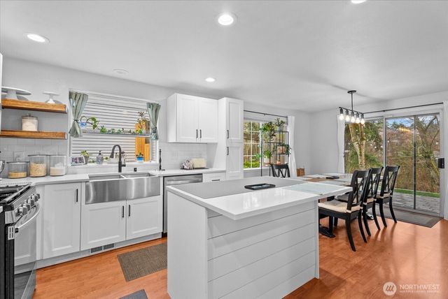 27831 S 20th Place, Federal Way, WA 98003