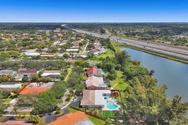 1960 SW 51st Terrace, Plantation, FL 33317