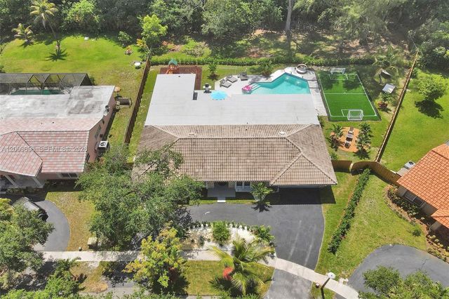 1960 SW 51st Terrace, Plantation, FL 33317