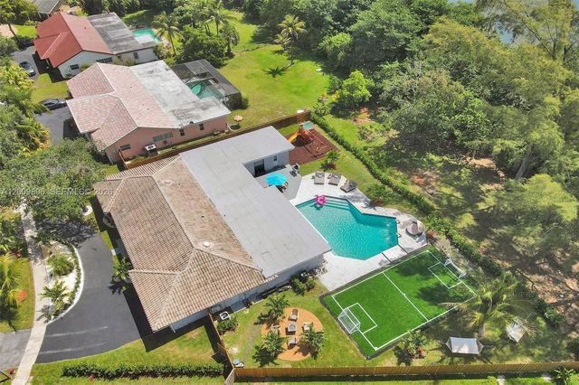 1960 SW 51st Terrace, Plantation, FL 33317