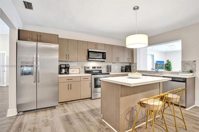 1960 SW 51st Terrace, Plantation, FL 33317