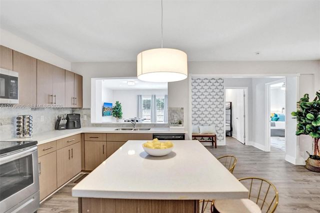 1960 SW 51st Terrace, Plantation, FL 33317