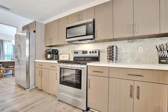 1960 SW 51st Terrace, Plantation, FL 33317