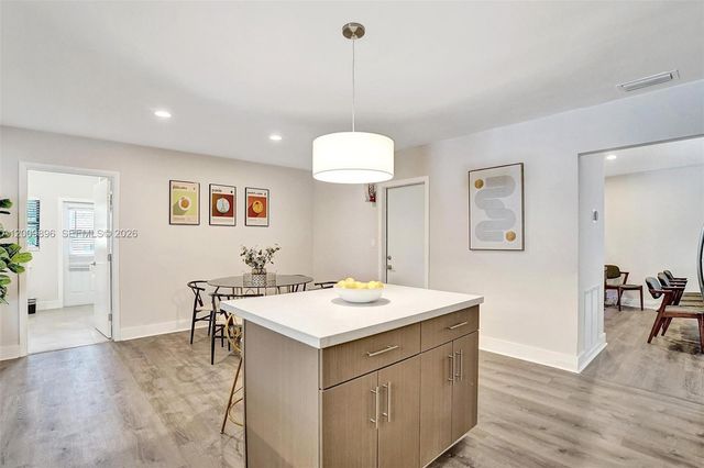 1960 SW 51st Terrace, Plantation, FL 33317