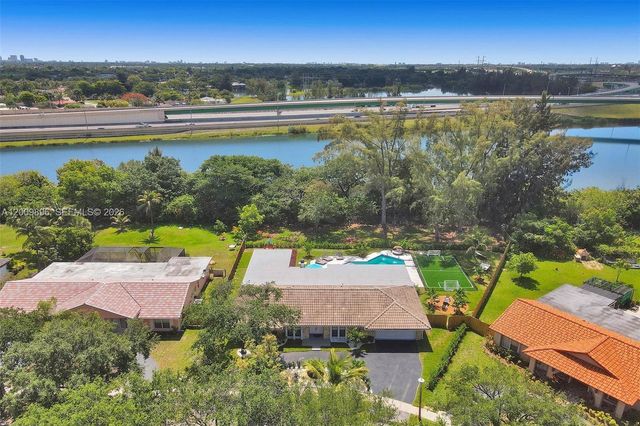 1960 SW 51st Terrace, Plantation, FL 33317