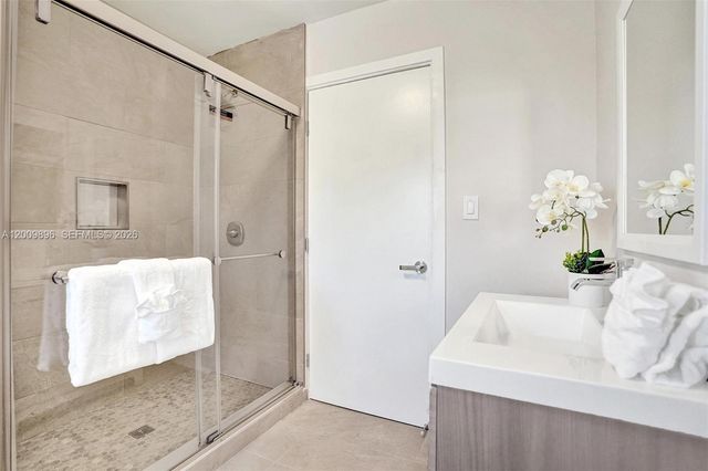 1960 SW 51st Terrace, Plantation, FL 33317