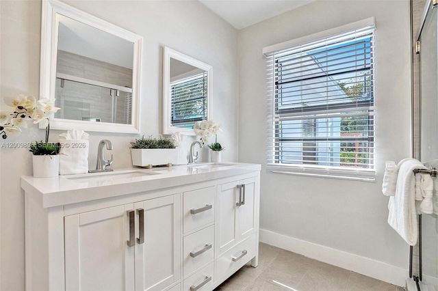 1960 SW 51st Terrace, Plantation, FL 33317