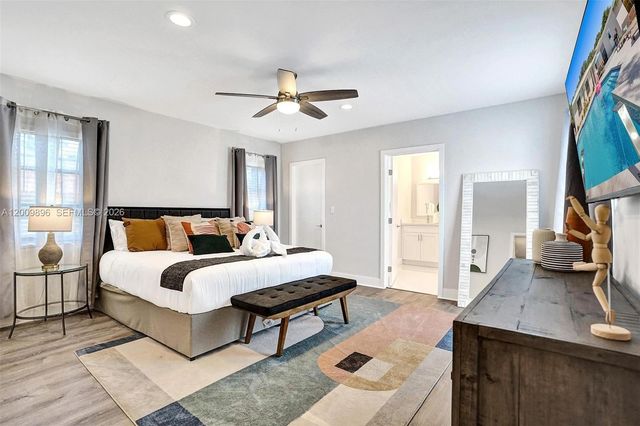 1960 SW 51st Terrace, Plantation, FL 33317