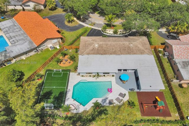 1960 SW 51st Terrace, Plantation, FL 33317