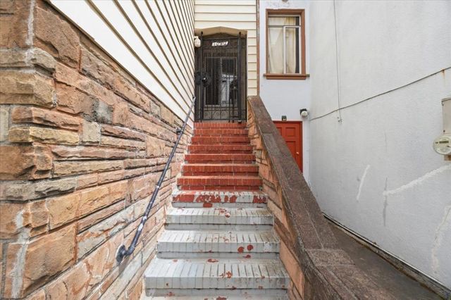 1042 Plymouth Avenue, San Francisco, CA 94112