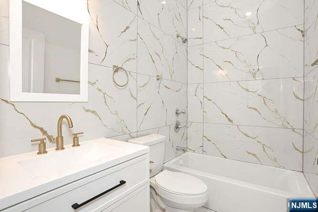 385 Passaic Avenue 6, Lodi, NJ 07644