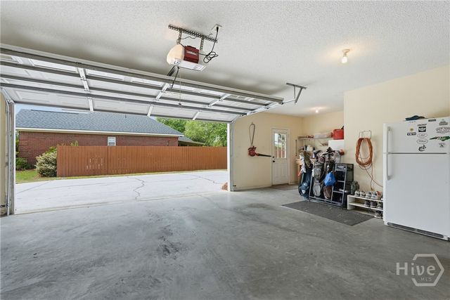 111 Lakewood Drive, Guyton, GA 31312