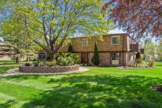 1135 Marcia AVENUE #105, West Bend, WI 53090