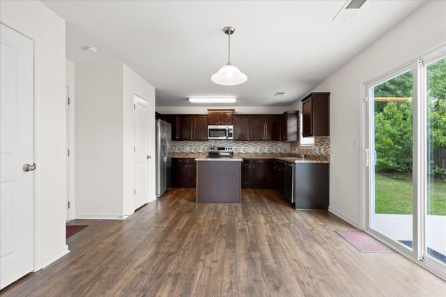 10 Dragoon Court, Rossville, GA 30741
