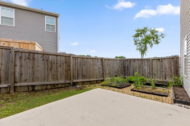 10 Dragoon Court, Rossville, GA 30741