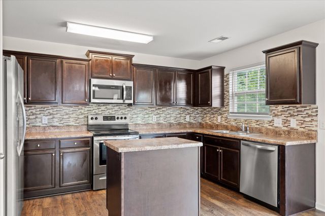 10 Dragoon Court, Rossville, GA 30741