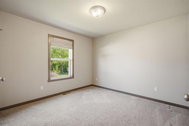 107 BROOKWOOD DRIVE, Hortonville, WI 54944