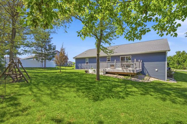 107 BROOKWOOD DRIVE, Hortonville, WI 54944
