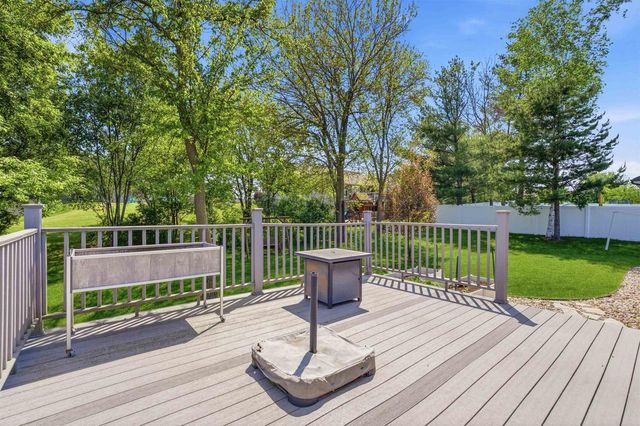 107 BROOKWOOD DRIVE, Hortonville, WI 54944