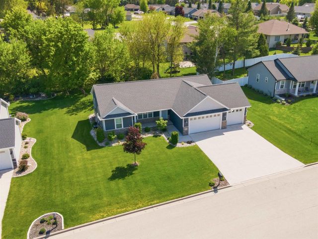 107 BROOKWOOD DRIVE, Hortonville, WI 54944