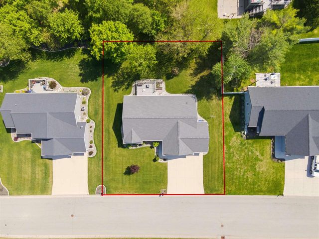 107 BROOKWOOD DRIVE, Hortonville, WI 54944