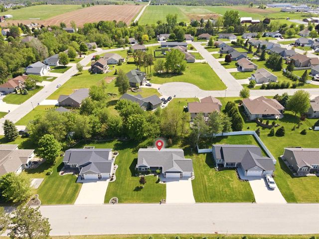 107 BROOKWOOD DRIVE, Hortonville, WI 54944