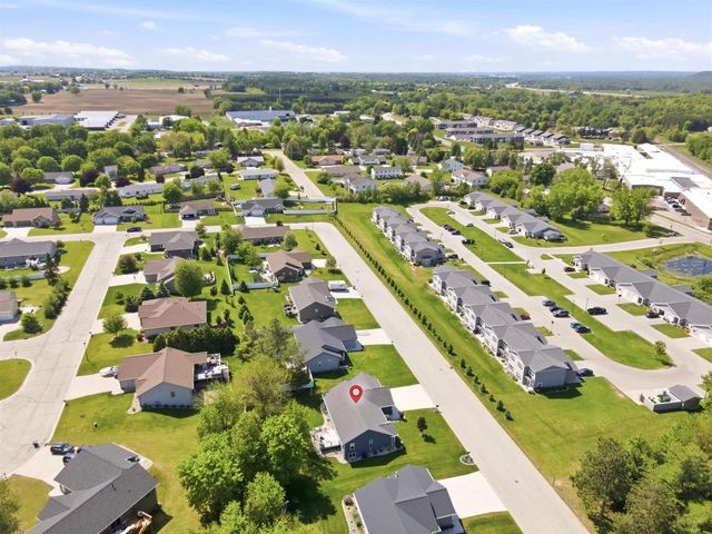 107 BROOKWOOD DRIVE, Hortonville, WI 54944