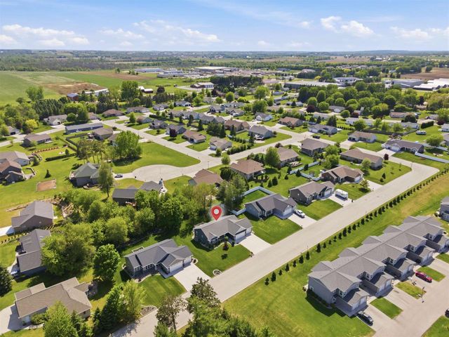 107 BROOKWOOD DRIVE, Hortonville, WI 54944