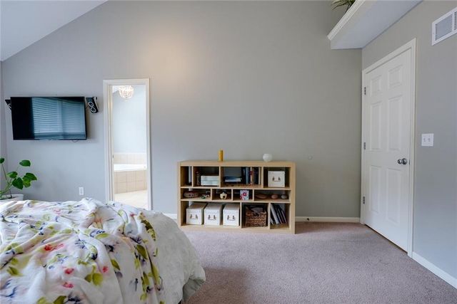 3416 S Arrowhead Court, Independence, MO 64057