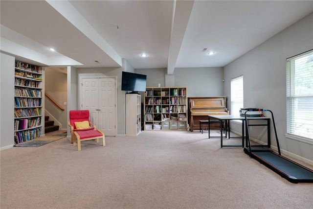 3416 S Arrowhead Court, Independence, MO 64057