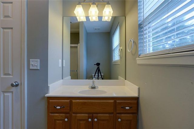 3416 S Arrowhead Court, Independence, MO 64057