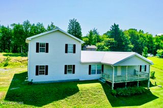 1642 Slover Springs Rd, Dandridge, TN 37725