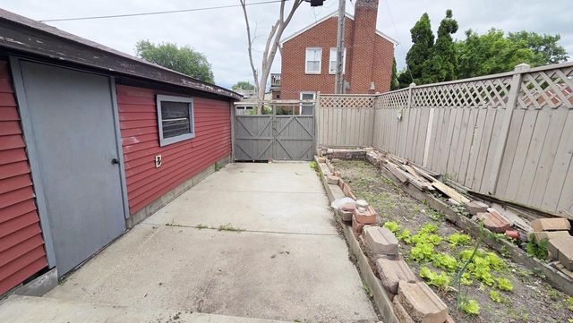 4606 N Sherman BOULEVARD, Milwaukee, WI 53209