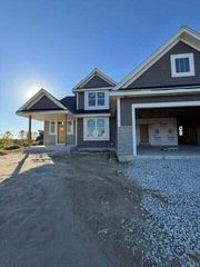 W220 N4600 Timber DRIVE, Pewaukee, WI 53072