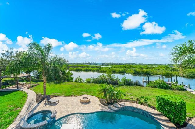 1462 N JASMINE AVENUE, Tarpon Springs, FL 34689