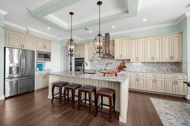 1462 N JASMINE AVENUE, Tarpon Springs, FL 34689