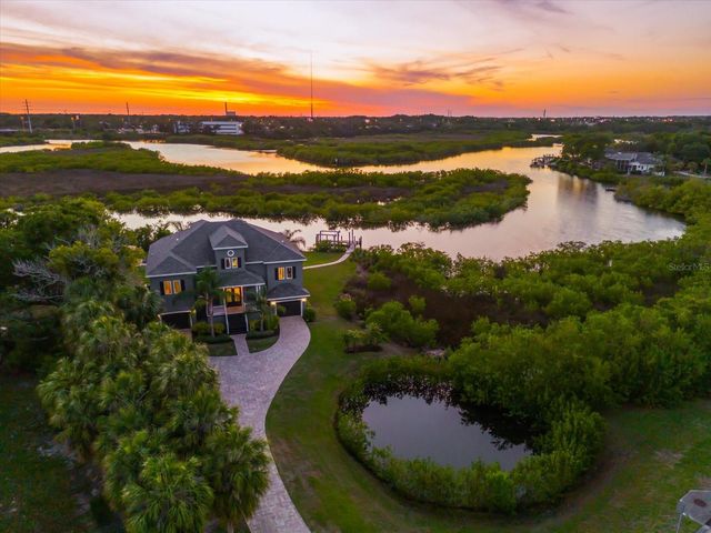 1462 N JASMINE AVENUE, Tarpon Springs, FL 34689