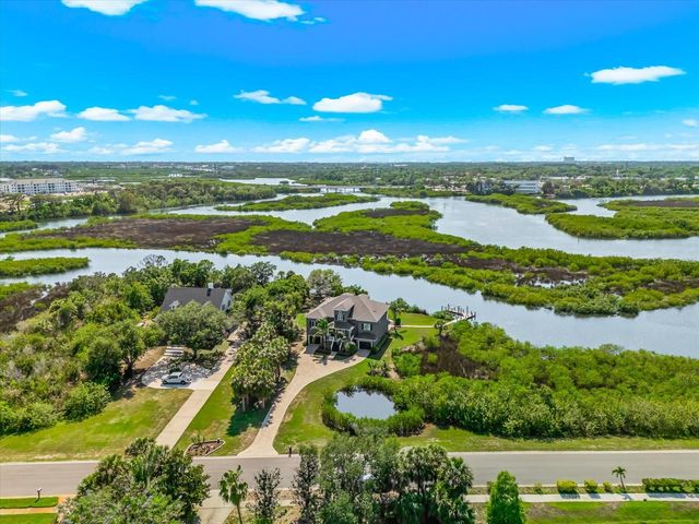 1462 N JASMINE AVENUE, Tarpon Springs, FL 34689