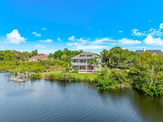 1462 N JASMINE AVENUE, Tarpon Springs, FL 34689
