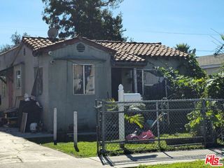 666 W 62nd Street, Los Angeles, CA 90044