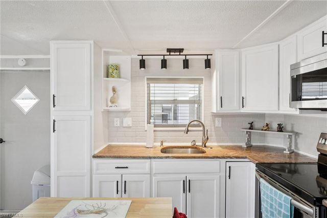 9806 Sugarberry WAY, Fort Myers, FL 33905