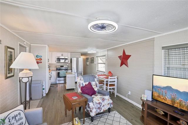 9806 Sugarberry WAY, Fort Myers, FL 33905