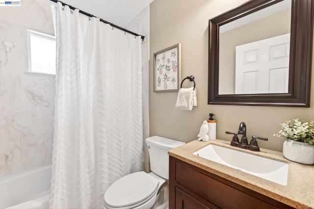 8185 Arroyo Dr 4, Pleasanton, CA 94588