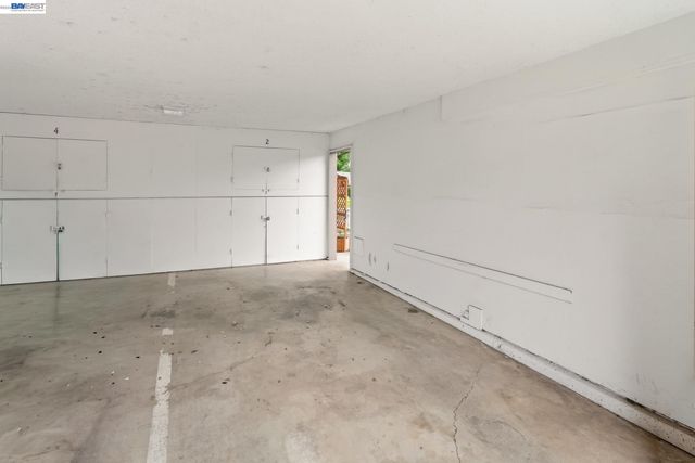 8185 Arroyo Dr 4, Pleasanton, CA 94588