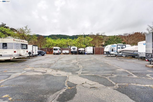 8185 Arroyo Dr 4, Pleasanton, CA 94588