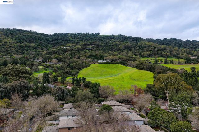 8185 Arroyo Dr 4, Pleasanton, CA 94588